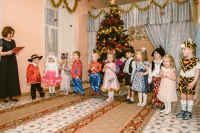 27 декабря в нашей группе «Сказка» состоялся новогодний утренник для детей и их родителей